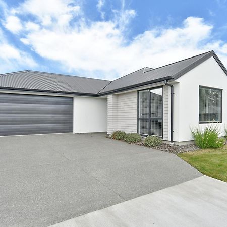 Woodend Getaway Haven - Christchurch Holiday Homes Exterior photo